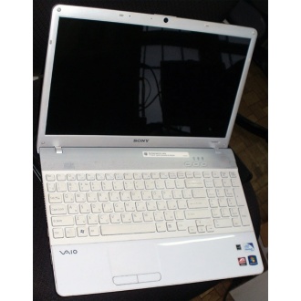 Ноутбук Sony Vaio VPCEB3E1R (Intel Pentium P6100 (2x2.0Ghz) /4096Mb DDR3 /320Gb /Radeon HD5470 /15.5" TFT 1366x768) - Псков