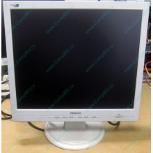 Монитор 17" TFT Philips 170S с битым пикселем в Пскове, белый (Псков)